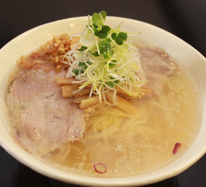 Retina soba bg